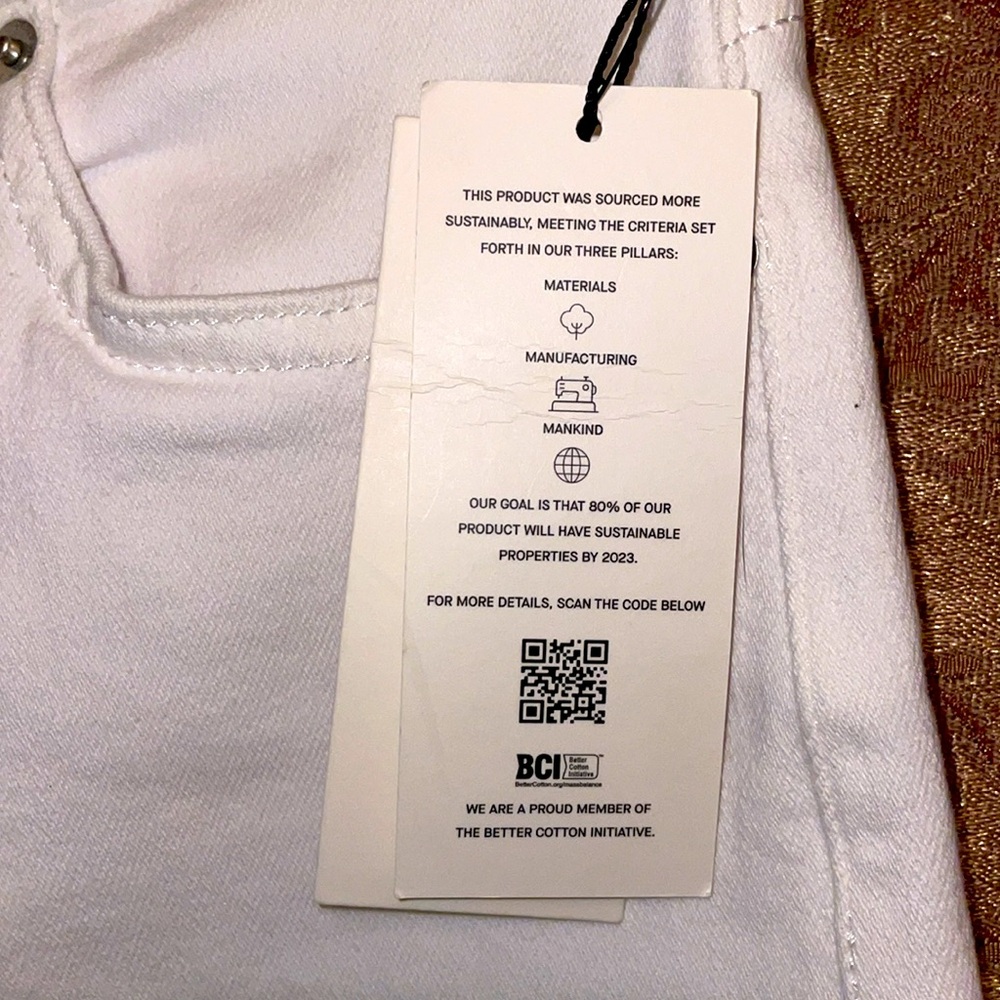 NWT 7 for all mankind LUXE VINTAGE.  White Flare Women's Jeans.  Size 26 - Picture 7 of 12